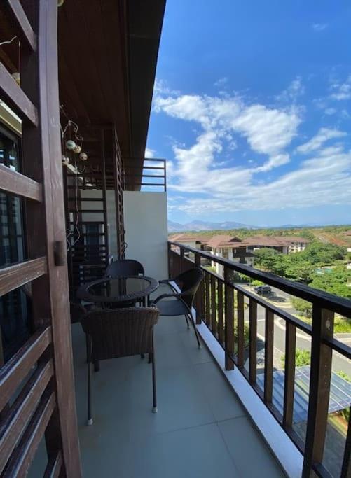 Anvaya Cove Penthouse Unit 10-2 Br. Leilighet Morong  Eksteriør bilde